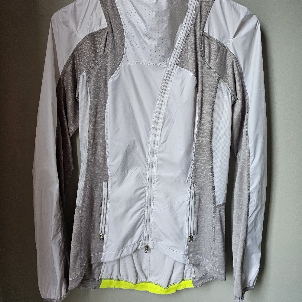 Lilulemon Jacket Size 4